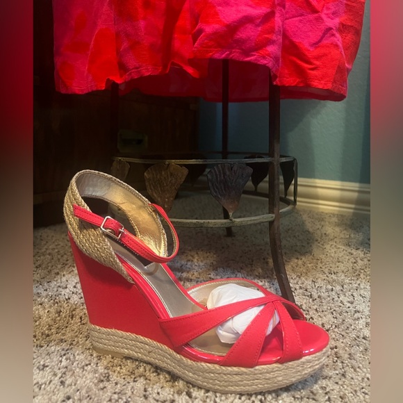 White House Black Market Red Espadrille Wedges Size 10 - Picture 5 of 7